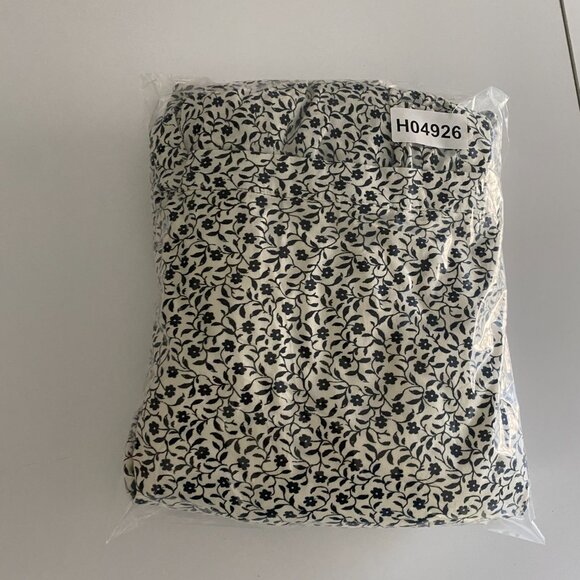 Old Navy Monochrome Floral Mini Dress - Picture 11 of 11